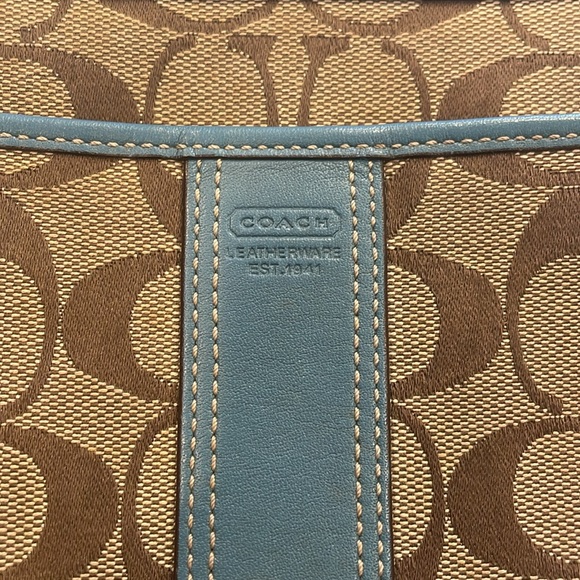 Coach Signature Crossbody Handbag Purse Shoulderbag - Picture 3 of 3